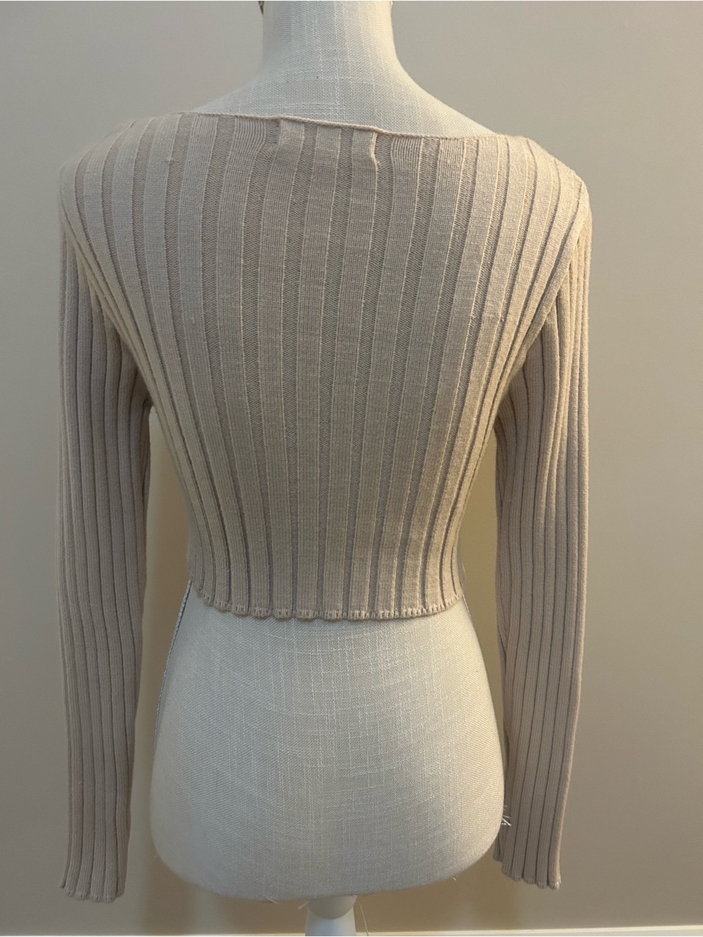 ( Never worn) Point-Hem Ribbed Scoop Neck Sweater - Cream - Picture 2 of 2